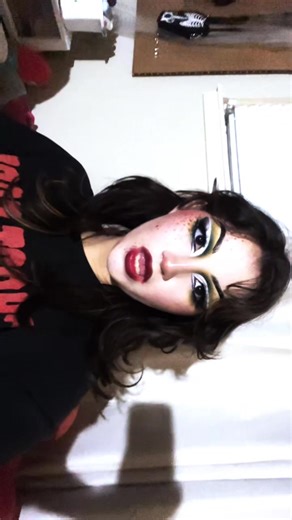 Transforming into Alicia Edwards with Makeup
