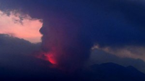Vídeo. Alerta en Japón por la erupción de un volcán