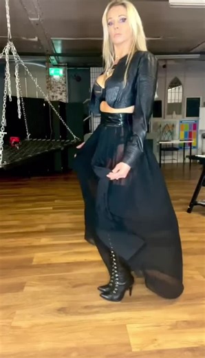 #dominatrix #latex #mistress #latexcatsuit #goddess #paypig #latexlove #latexdominatrix #latexslave
