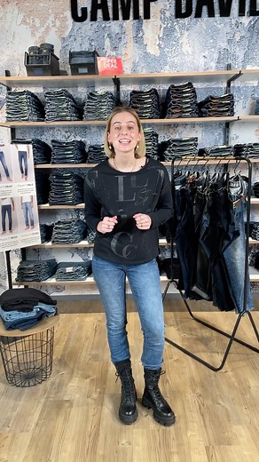 Ab heute startet unser Weekend Deal auf ausgewählte Jeans von CampDavid und Soccx. Wenn Ihr eine MemberCard habt, könnt Ihr zusätzlich sparen. Seid schnell, der Deal geht nur bis zum 14.01.2024. 👖💙 https://cadscx.com/cddenim-superdeal #CampDavid #Soccx #SuperDeal #Jeans #Fashion | CAMP DAVID