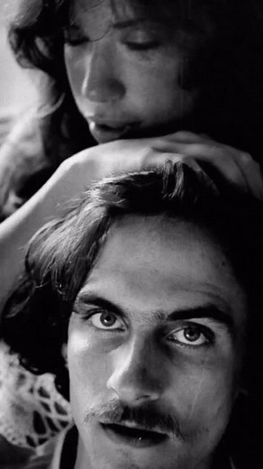 More random pictures of iconic musicians- Part 10#🎸#🎹#🥁🎶#🎼 Music by Carly Simon “It Was So Easy” off the album No Secrets is the third studio album by American singer-songwriter Carly Simon, released by Elektra Records on November 28, 1972. #carysimon #itwassoeasy#classicrock #popmusic #musicians #poprock #1970smusic #1970s #pictures #popculture #harmony #legends #musichistory#memories #folkrock #progrock##1960smusic #60smusic #1960s #icons #boomer #genx #goat #softrock #ifyaknowyaknow | Mi