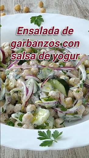 Ensalada De Garbanzos Con Salsa De Yogur ¡Saludable Fácil Y Sin Cocinar!