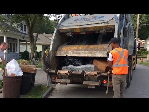 EZ Disposal Mack LEU McNeilus XC RL Manual Trash