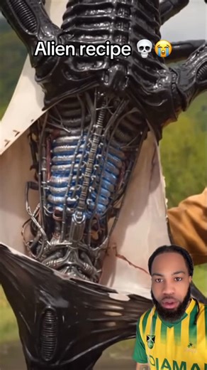 Kwame Mckenzie on Instagram: "would yall dear to try this ? lol credits @arzumanpashayev #food #wow #alian"