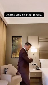 When there is a difference between feeling comfortable being by yourself and feeling lonely! #mindset #mentalhealth #moderndaypsychology #resilience #alonetime | Dr. Ali Fenwick