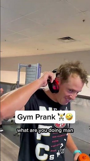 🤣 Laser pointer gym prank #fyp #funnyvideos #explore #fypシ #gym