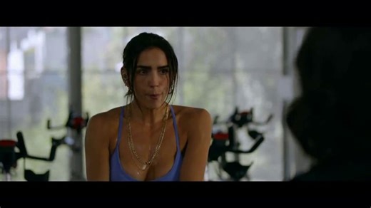 ViX TV Spot, 'El Roomie'