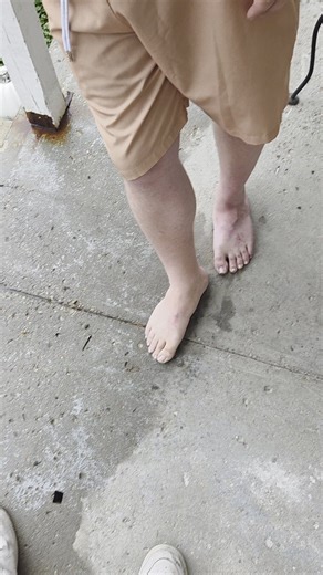 Two issues here. Predator catching culture has always let Predators walk free because its more about clicks than actual justice, and 2. There's this weird trend of people saying the opposite of what happens in a video in the caption, and that stuff needs to stop