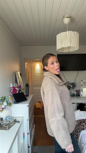 filli (@filli2692)s videor med original sound - Flye Interviews