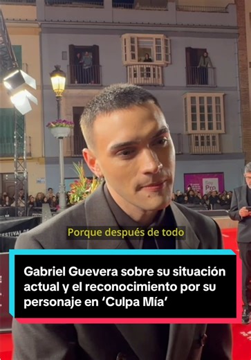 🎥 Gabriel Guevara se confiesa en Málaga y habla con @john_kha_ de cómo ha seguido su vida tras el fenómeno de Culpa mía. Reconoce el cariño de los fans y el impacto que ha tenido ese personaje en su carrera. Desde el festival, el actor adelanta que viene con ganas de arriesgar y de sorprender, dejando claro que no quiere quedarse encasillado solo en un papel. Además, habla ilusionado de sus próximos proyectos: nuevos rodajes y personajes muy diferentes entre sí. #gabrielguevara #culpamia #pelic
