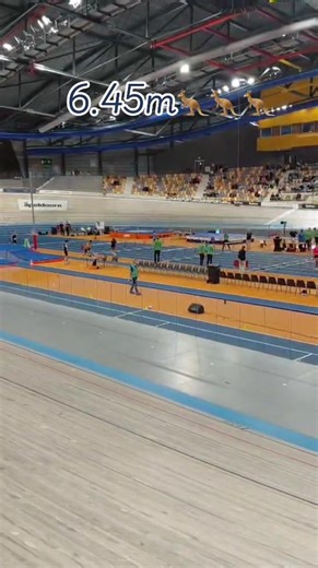 De kwaliteit van m’n video word altijd ge🍇 door TikTok😭#fyp #trackandfield #longjump #viral