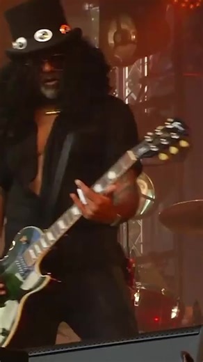 @GUNS 2 ROSES - TRIBUTE BAND are coming to Replika #tribute #gunsnroses🌹🔫 #festivals