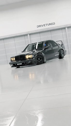 Download Mercedes-Benz 4K Wallpapers & Sounds