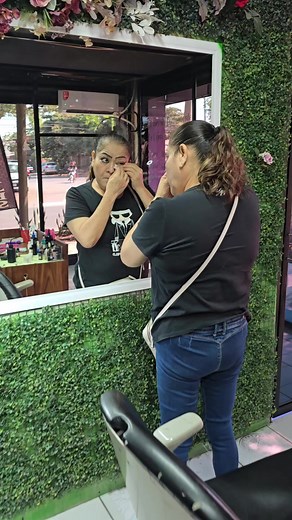 Delineado de Ojos: Belleza Sin Dolor y Duradero