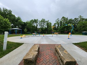Akron opens large new splash pad near city’s downtown