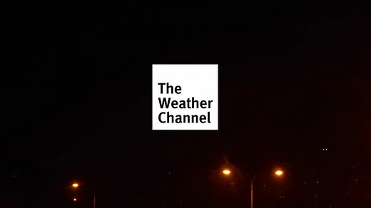 What Determines Lightning Color?