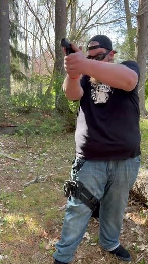 The Alien Gear Drop Leg Holster for the Glock 19 #shorts