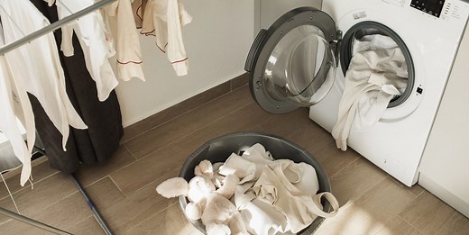 Pros Say This Is the Right Way to Bleach Clothes Without Damage