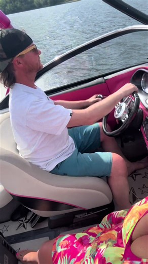 Ali (@alisonlaranjo)’s videos with Livin on borrowed time - Breaking Rust