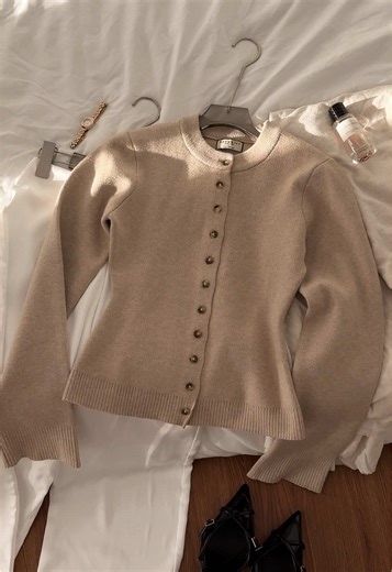 Stylish Cardigan Outfit Ideas to Enhance Your Wardrobe