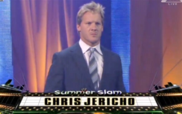 Y2J克里斯坦杰里科“西装伪君子”形象出场，对峙HBK肖恩迈克尔斯