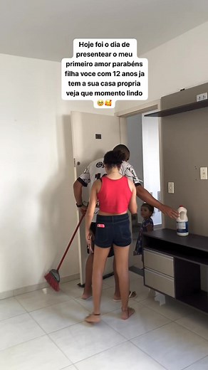 260K views · 10K reactions | #reelschallenge dei um apartamento para a minha filha mais velha veja como ela se emocionou ❤️ | FernandoGabi04 | Facebook