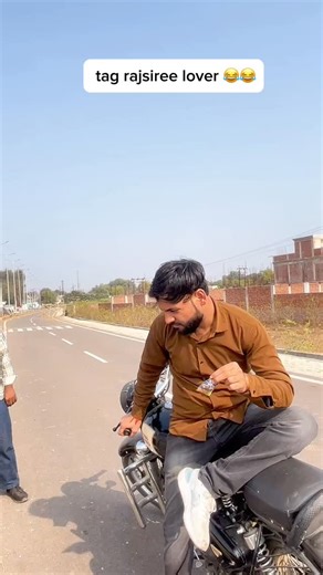 Topa_virendra24 | Pet dard ho raha . . . . . #virel #comedy #trending #fuuny #trendingreels | Instagram