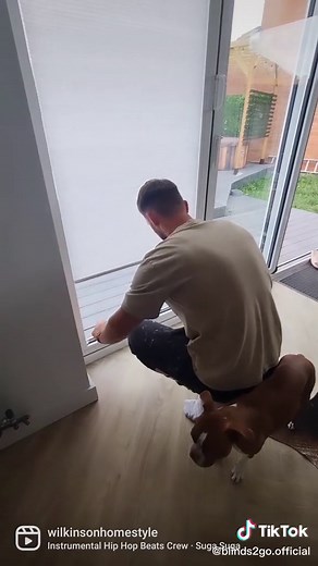 Our BiFold Door Blinds are super easy to install, literally in minutes & with no need to drill! 🙌 And their honeycomb fabric acts like a thermal barrier helping to regulate the room’s temperature all year round. 🔎 BiFold ClickFIT DuoLuxe Soft White 📸 Wilkinsonhomestyle IG #blinds2go #myblinds2go #bifolddoors #bifolddoorinstall #easyinstallation #nodrill #diyhomeprojects #diyhomeimprovement