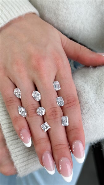 💎‼️💎 Save this post so you have all the details on diamond shapes! If you’re ring 💍 shopping, start with the basics and that always means diamond shapes. Start to educate yourself and look at all of the shapes, then you can choose the shape or cut that speaks to you. From there, you’ll look at different ring setting styles that will showcase that diamond shape perfectly. Have questions? Ask us in the comments or shoot us a DM. We’re always here to help! . . . #diamonds #diamondshape #diamonde