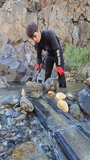 One of the most satisfying gold recovery methods! #gold #goldpanning #goldprospecting #prospecting | Misha Boylan YT