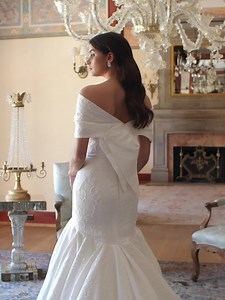 13 reactions · 8 comments | Upcoming Trunk Show ✨ The Anne Barge...