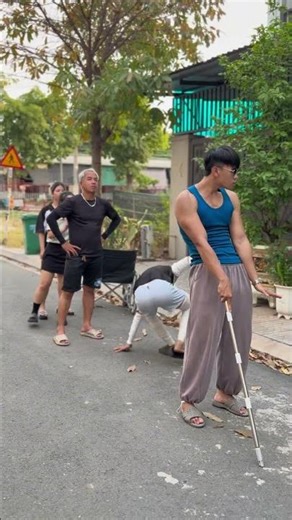 Fight Fire with Fire | MUSCLE MAN | #namphuong #muscleman #funny #shorts #hero #kindness