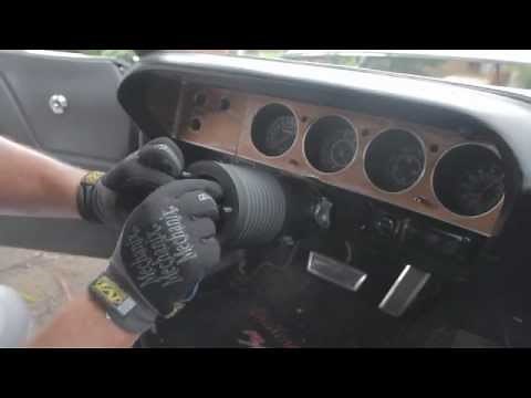 1970 Dodge Challenger - Steering wheel puller