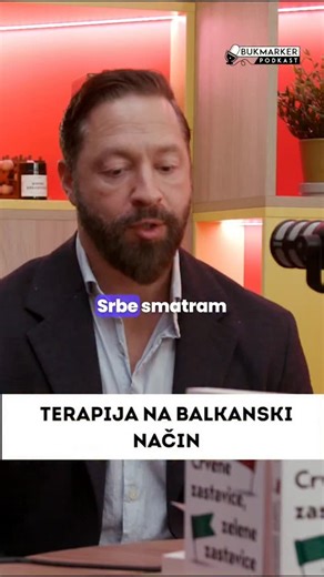 Laguna on Instagram: "Terapija na Balkanski način...💫 U ovoj epizodi čućete kako je nastala njegova knjiga „Crvene zastavice, zelene zastavice“, pričali smo i o savremenim odnosima, „dark psihologiji“, o tome zašto nas privlače pogrešni ljudi, ko su psihopate i manipulatori oko nas, i kako prepoznati znakove koji govore više od reči. Rad Alija Fenika povezuje nauku i svakodnevni život, a njegove ideje o modernim odnosima, granicama i emocijama podstiču nas da se zapitamo – a gde su naše 