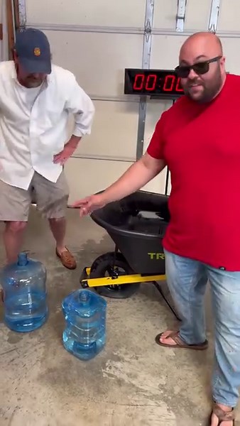 How To Solve The Water Jug Riddle 😱 | Evan Era