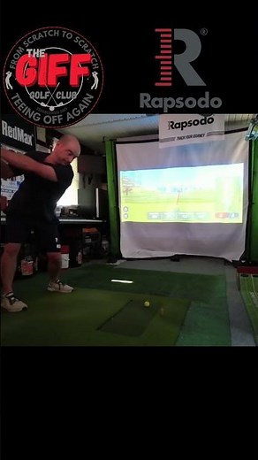 Testing out the new setup in the Garage! Upgraded to Screen & Projector! #Rapsodo #Golf #PlayBetter