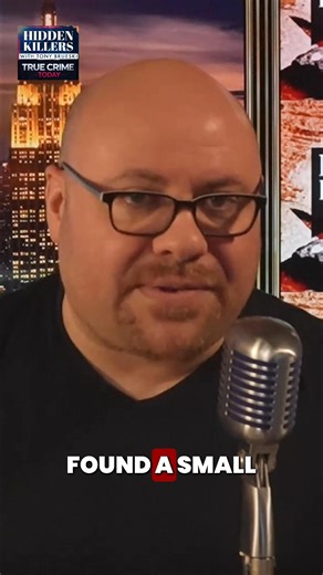 Prosecutors believe Barry Morphew knew Suzanne was leaving him. He allegedly stalked her and accused her of having a boyfriend. Then, they allege, he used a tranquilizer dart to incapacitate her. The only one in that part of the state who had the concoction? Doesn't look great. #HiddenKillers #TrueCrimeToday #BarryMorphew #SuzanneMorphew #TrueCrime #CrimeNews #MorphewCase | Hidden Killers Podcast