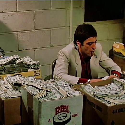 Antonio Montana Counting Money - Scarface Tony Montana Video