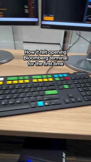 How it felt opening Bloomberg terminal for the first time #bloomberg #trading