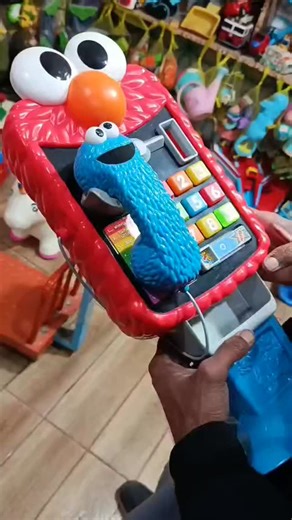 Toys Gala on Instagram: "Play Sesame Street Elmo's Sing & Learn 17.5 inch playphone- - - 🧸🎶 Where playtime turns into learning time with Elmo It features over 50 different words and phrases spoken by Elmo and friends. The phone includes nine buttons that play popular children's songs like "Wheels On Elmo's Bus" and "Twinkle Twinkle Little Star". #justplay #sesamestreet #elmo #playphone #educational"