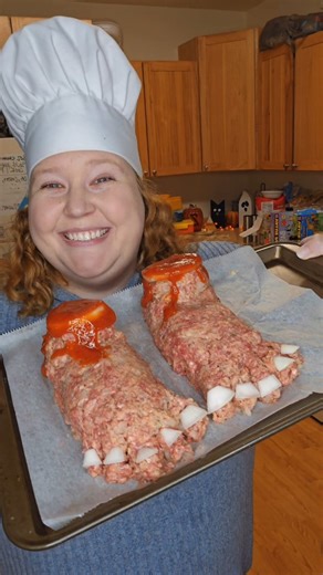 Holly on Instagram: "I can't wait to eat these! #feetloaf #Halloweendinner #halloween2025 #dinner #feet"