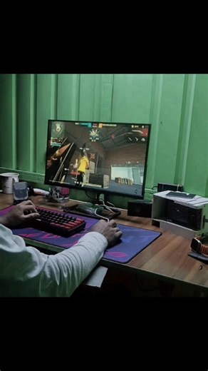 CS CASTOOM On ClutchPower Of KeyboardAnd MouseWith Handcam