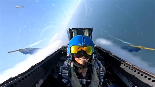Flying with the US Navy Blue Angels