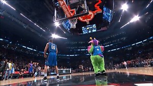 396K views · 2.8K reactions | Önceki yılın smaç yarışması bambaşka bir şova sahne oldu! Son şampiyon ile mucizeler yaratmaya gelen adam yarıştı, sonuç tartışmalara yol açtı! Bir kez daha izleyip siz karar verin, AARON GORDON MI HAK ETMİŞTİ YOKSA ZACH LAVINE Mİ? | Eurohoops Türkiye | Facebook