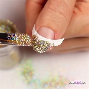 These special effect powder nails are STUNNING! 😍 So easy to use, with a BIG impact ✨ | cutepolish