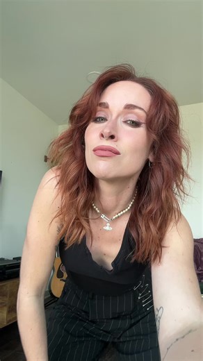 Rediscovering 90s Pop Music Anthems