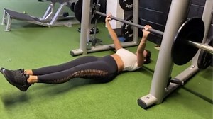 Nicole Murphy showcases her fit figure in workout gear