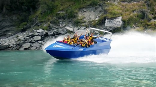 Was passiert, wenn man einen Jet-Antrieb auf ein Boot baut?