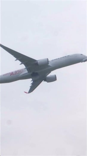 JAL Airbus A350 JA01XJ takeoff to NAHA 左旋回 2025‎0‎9‎10 エア・フロント・オアシス下河原#Shorts #plane #伊丹空港 #離陸