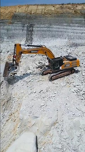 💥 Excavators Dancing on Site | Heavy Equipment Show 2025